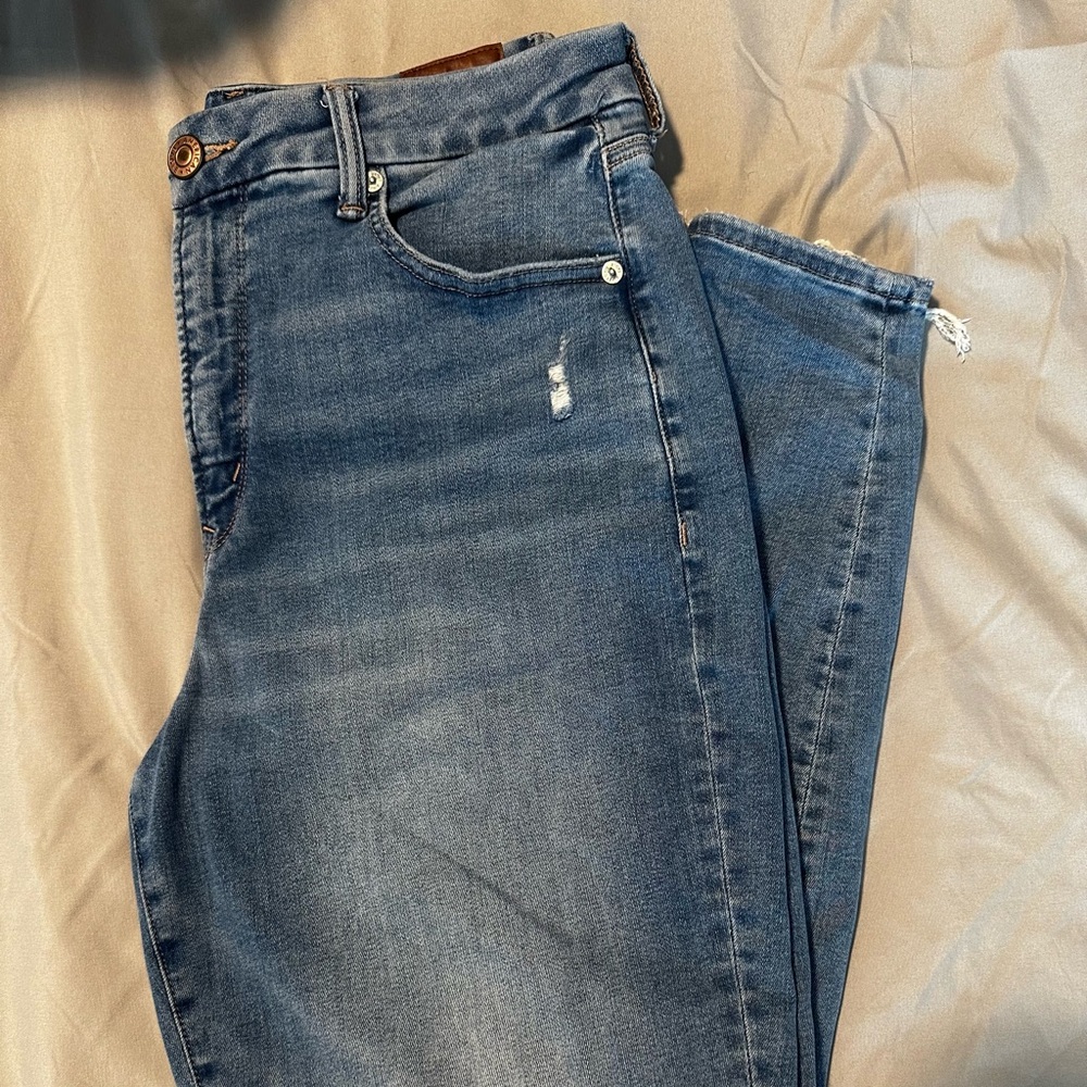 American Eagle Ripped Skinny Jeans